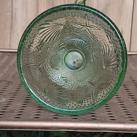 Recycled Art Glass Martini 🍸 shaped glass - Picture 4 of 5